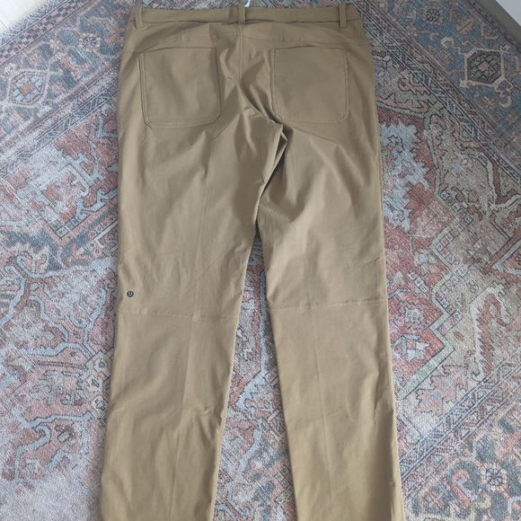 Lululemon Men's ABC Pants - Picture 3 of 4